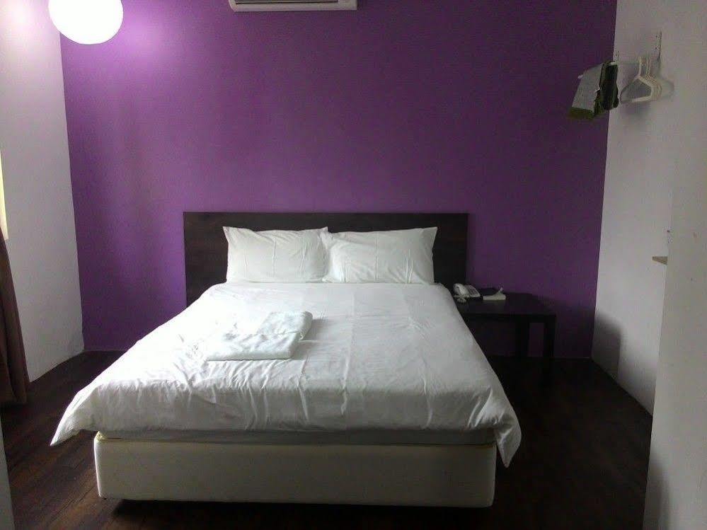 Mihrab Hotel פוטראג'איה מראה חיצוני תמונה