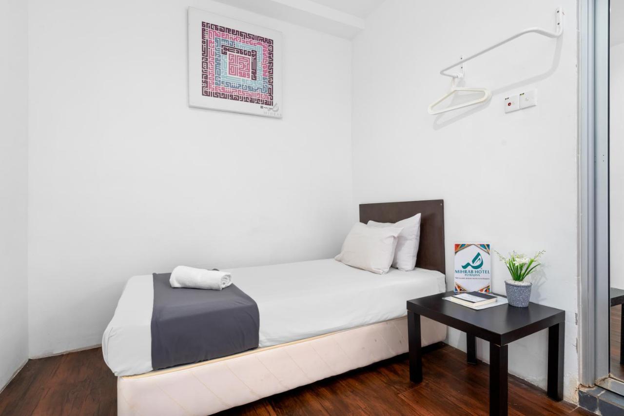 Mihrab Hotel פוטראג'איה מראה חיצוני תמונה