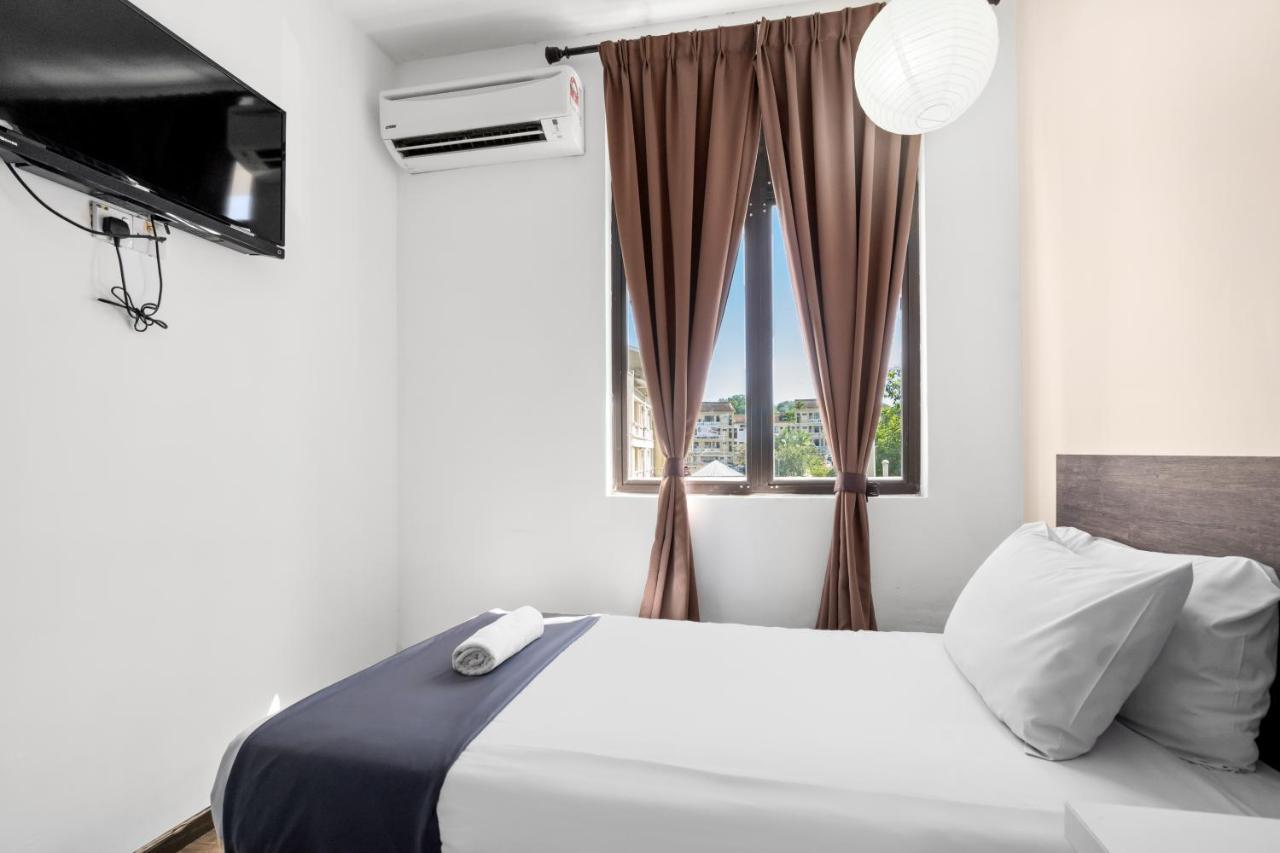 Mihrab Hotel פוטראג'איה מראה חיצוני תמונה