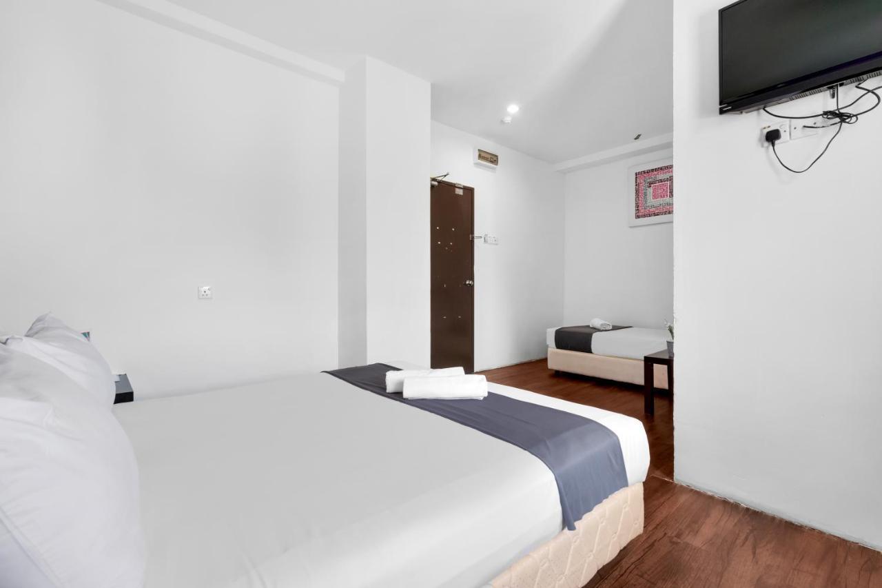Mihrab Hotel פוטראג'איה מראה חיצוני תמונה