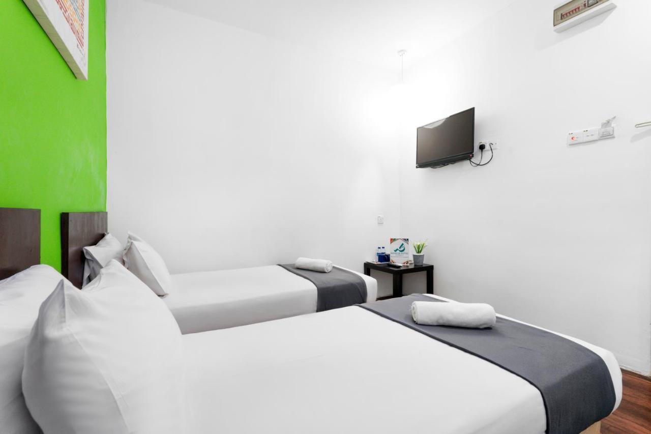 Mihrab Hotel פוטראג'איה מראה חיצוני תמונה