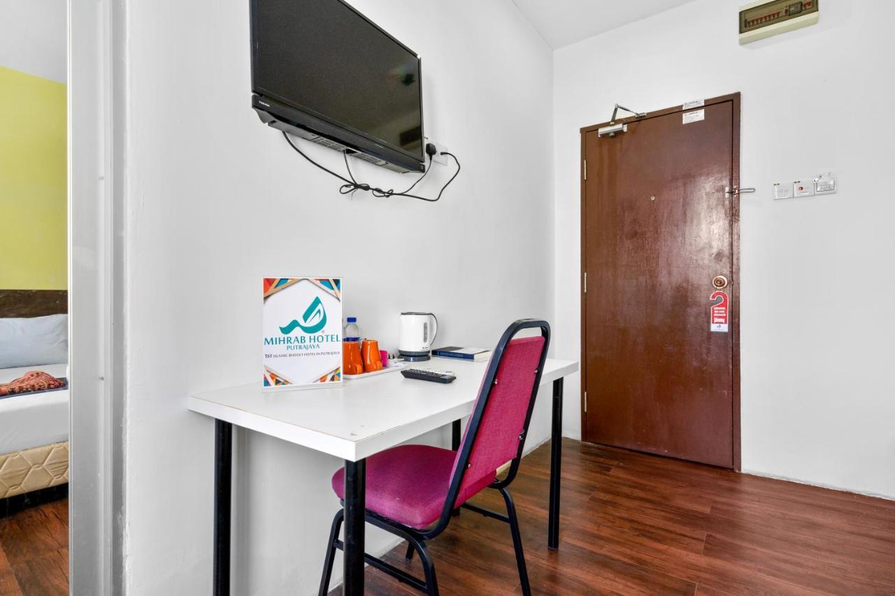 Mihrab Hotel פוטראג'איה מראה חיצוני תמונה