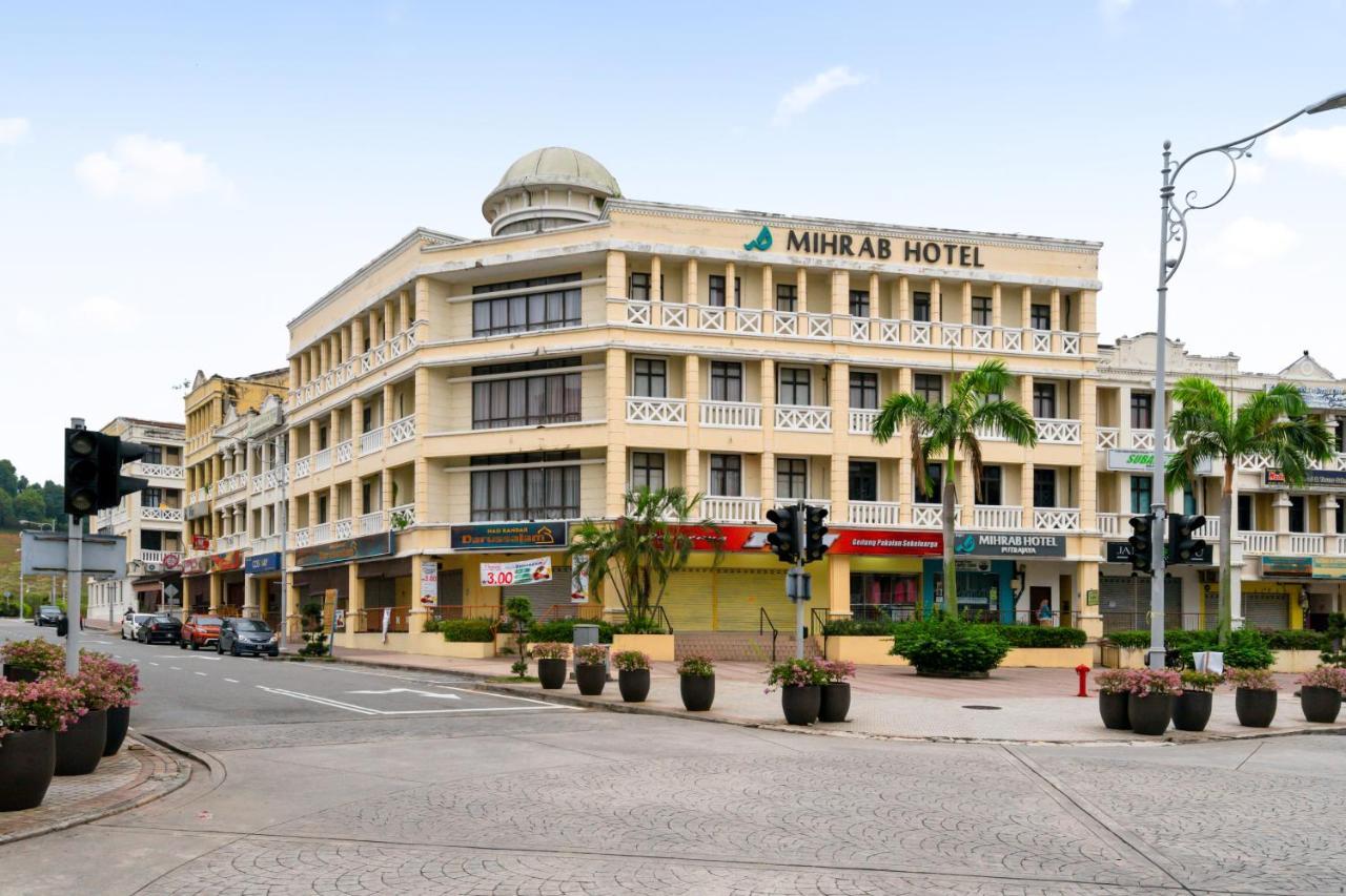 Mihrab Hotel פוטראג'איה מראה חיצוני תמונה